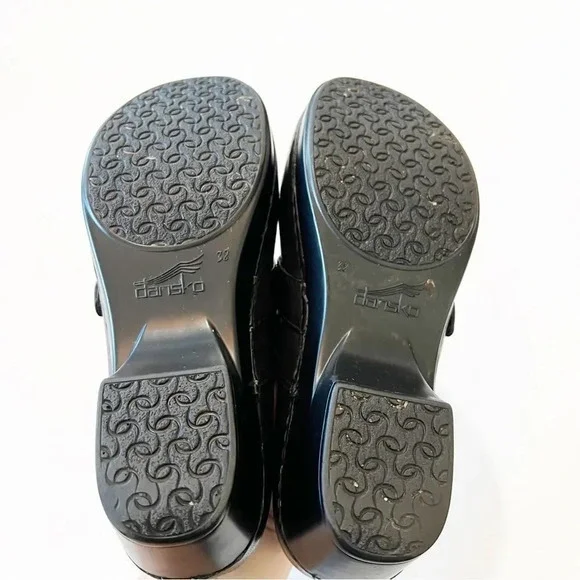Dansko Tamara Clogs Black Leather Women’s Size 38 EU Buckle Detail Comfort Work - Picture 3 of 14